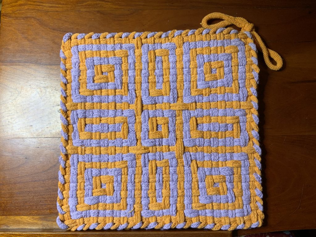 Nesting boxes for 27 peg potholder loom Piglet's Potholder Patterns